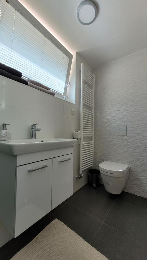 Apartma Julija Luce Bagian luar foto