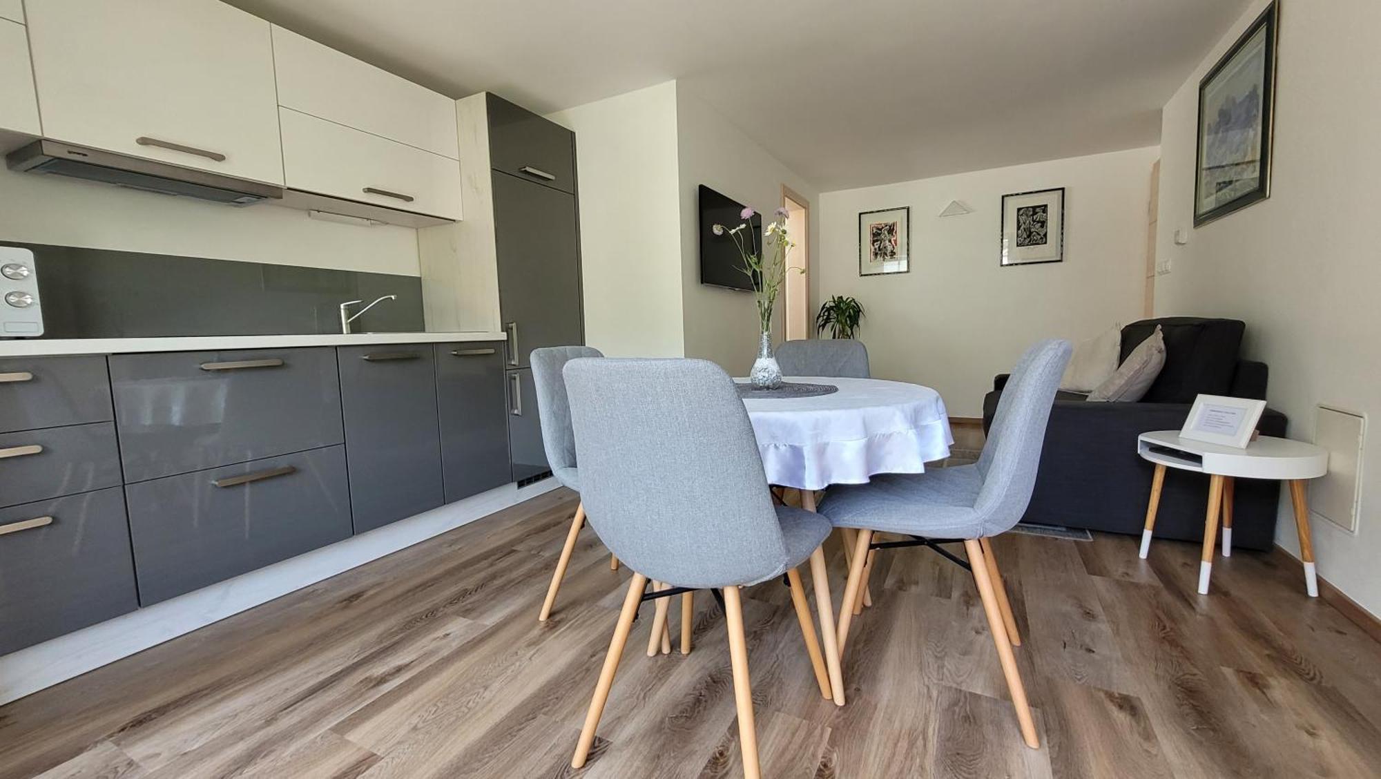 Apartma Julija Luce Bagian luar foto