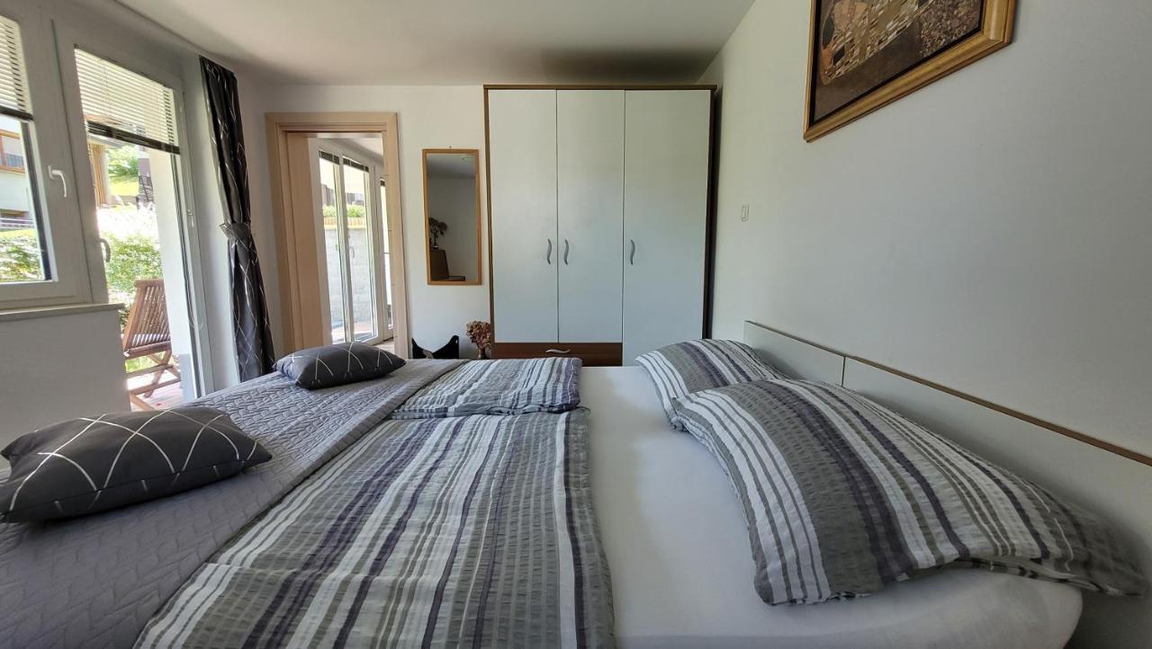 Apartma Julija Luce Bagian luar foto