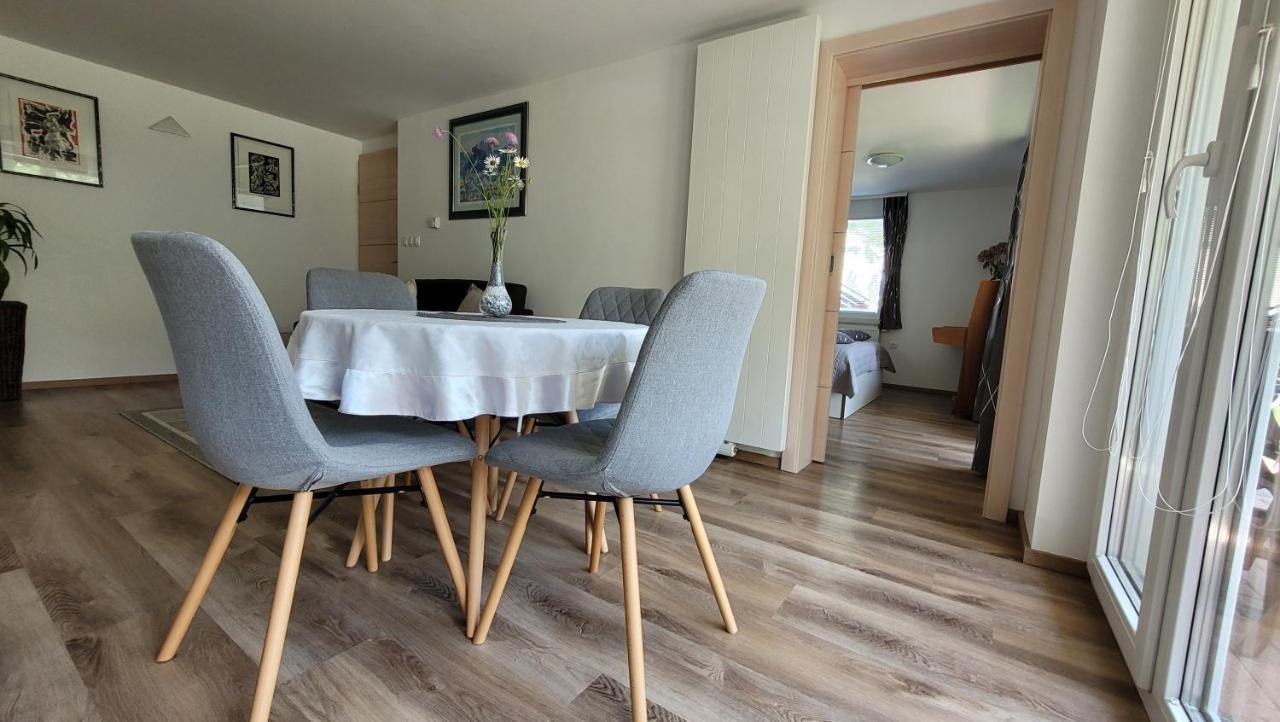 Apartma Julija Luce Bagian luar foto